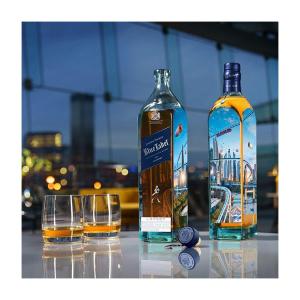 уиски Johnnie Walker Blue Label London 2220 Cities of the future m3