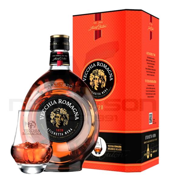 коняк Vecchia Romagna Etichetta Nera Gift Box With Cup